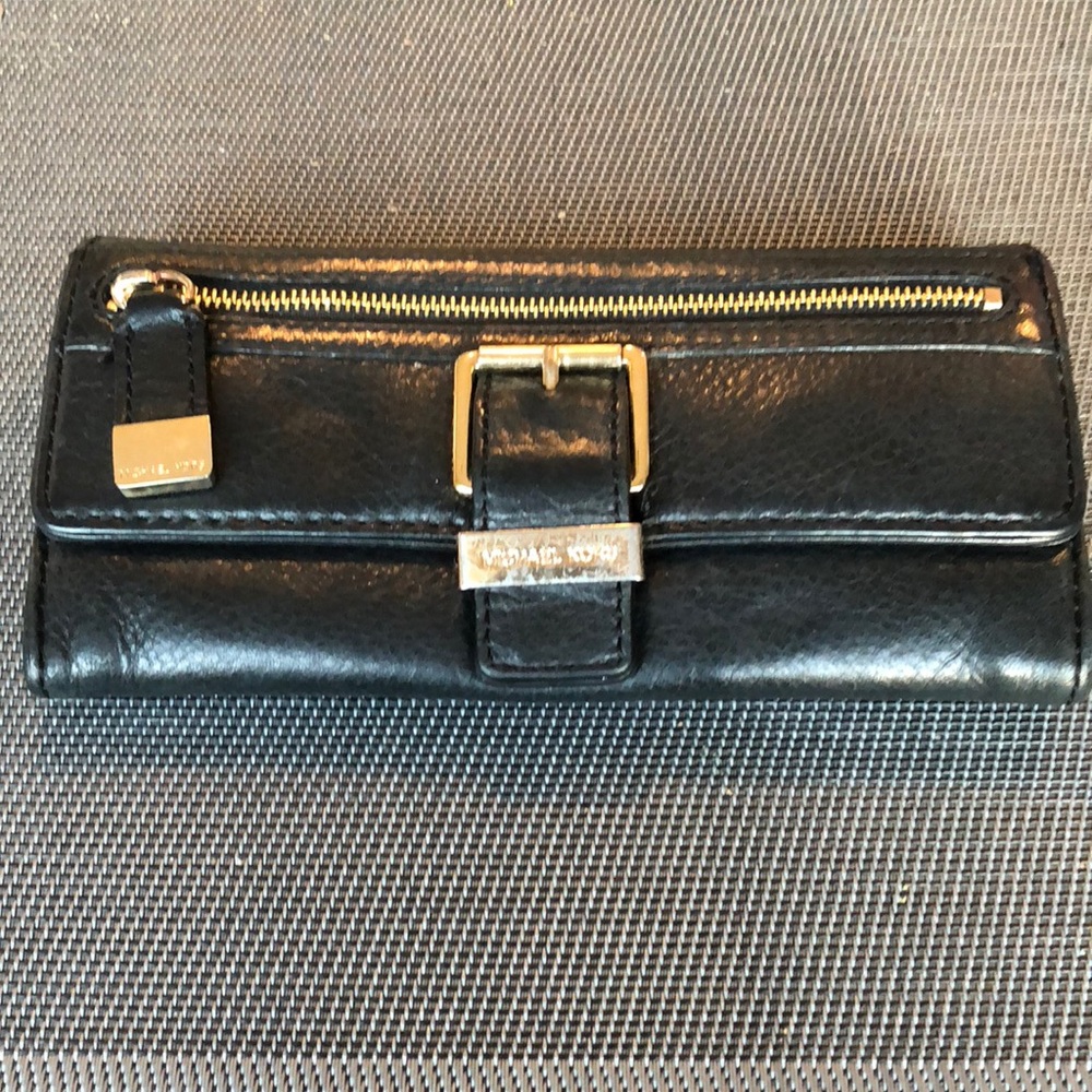 Michael Kors women’s wallet